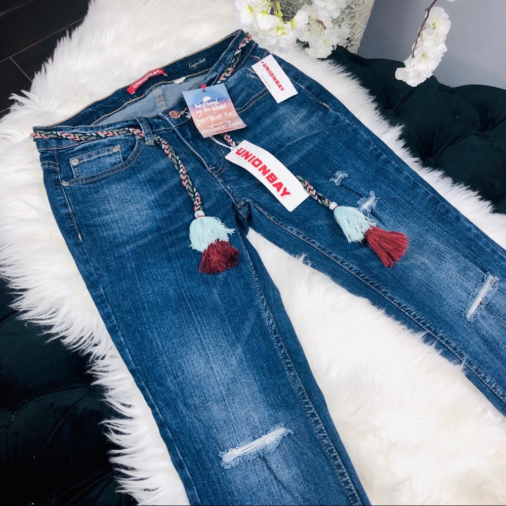 ❤️SOLD❤️ NWT Union Bay Distressed Blue Jeans